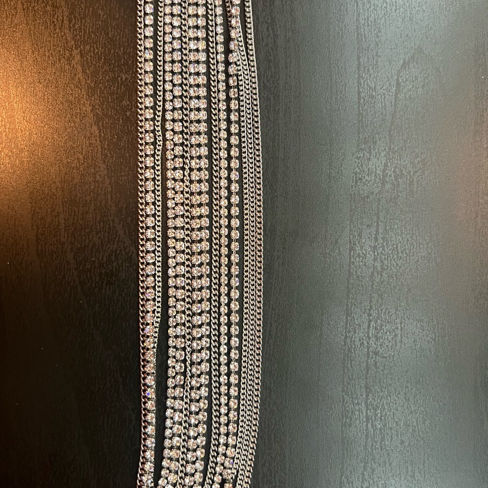 Color silver